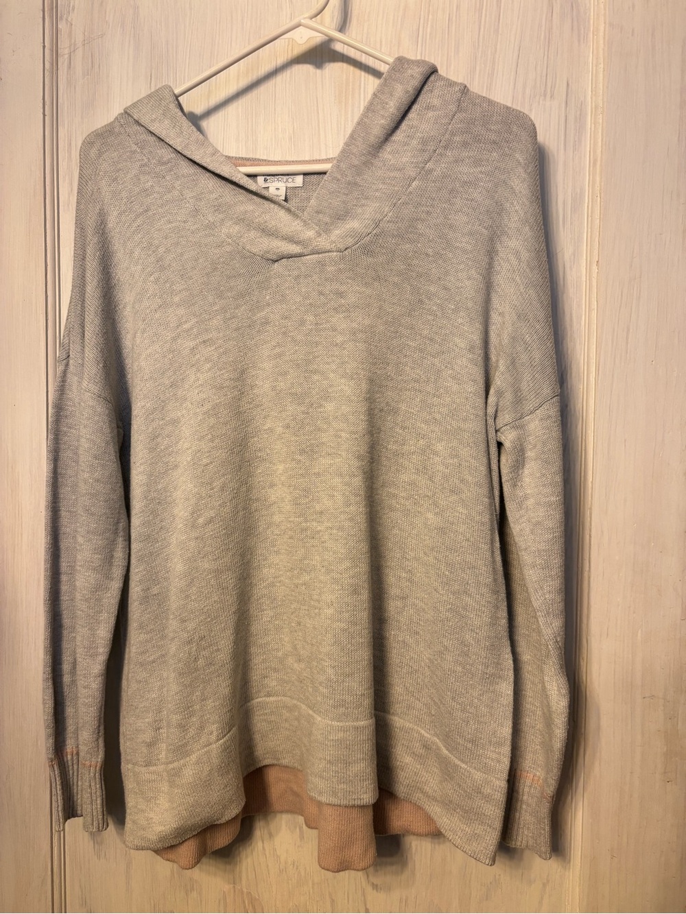 Market & Spruce Light Gray V-Neck Hooded Sweater with Tan Trim